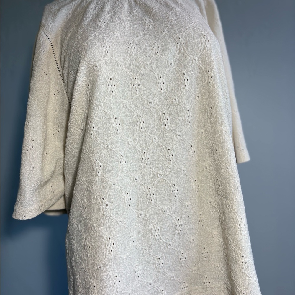 Tribal Jeans Cream Short Sleeve Eyelet Pattern Shirt Size XL